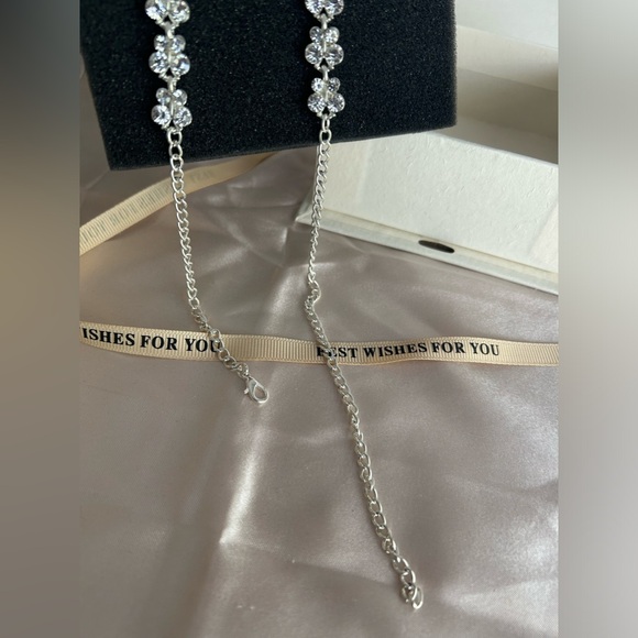 Vintage Necklace + Earrings Set with Gift Box - Picture 6 of 9